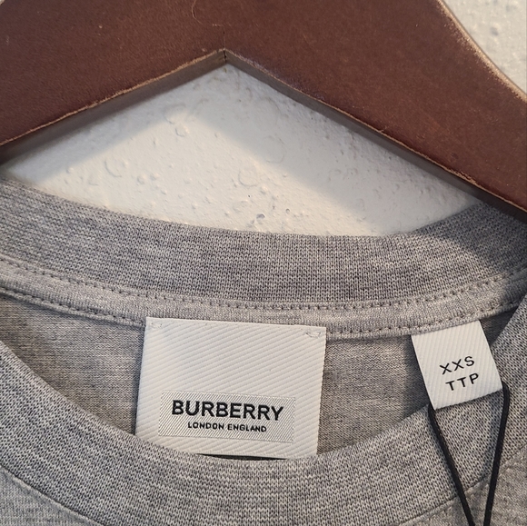 ORIGINAL BURBURRY T-SHIRT size XX SMALL - Picture 3 of 6